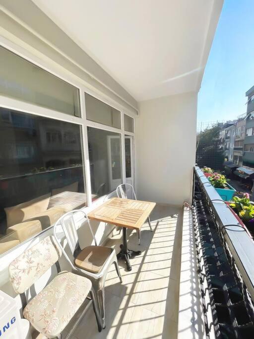 House In The Center Of Kadikoy Apartment Istanbul Exterior photo